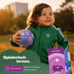 Kind spielt mit dem bouncing buddy